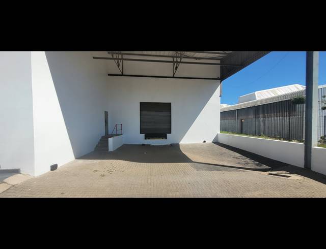 4,550M² WAREHOUSE TO LET IN ROBERTVILLE